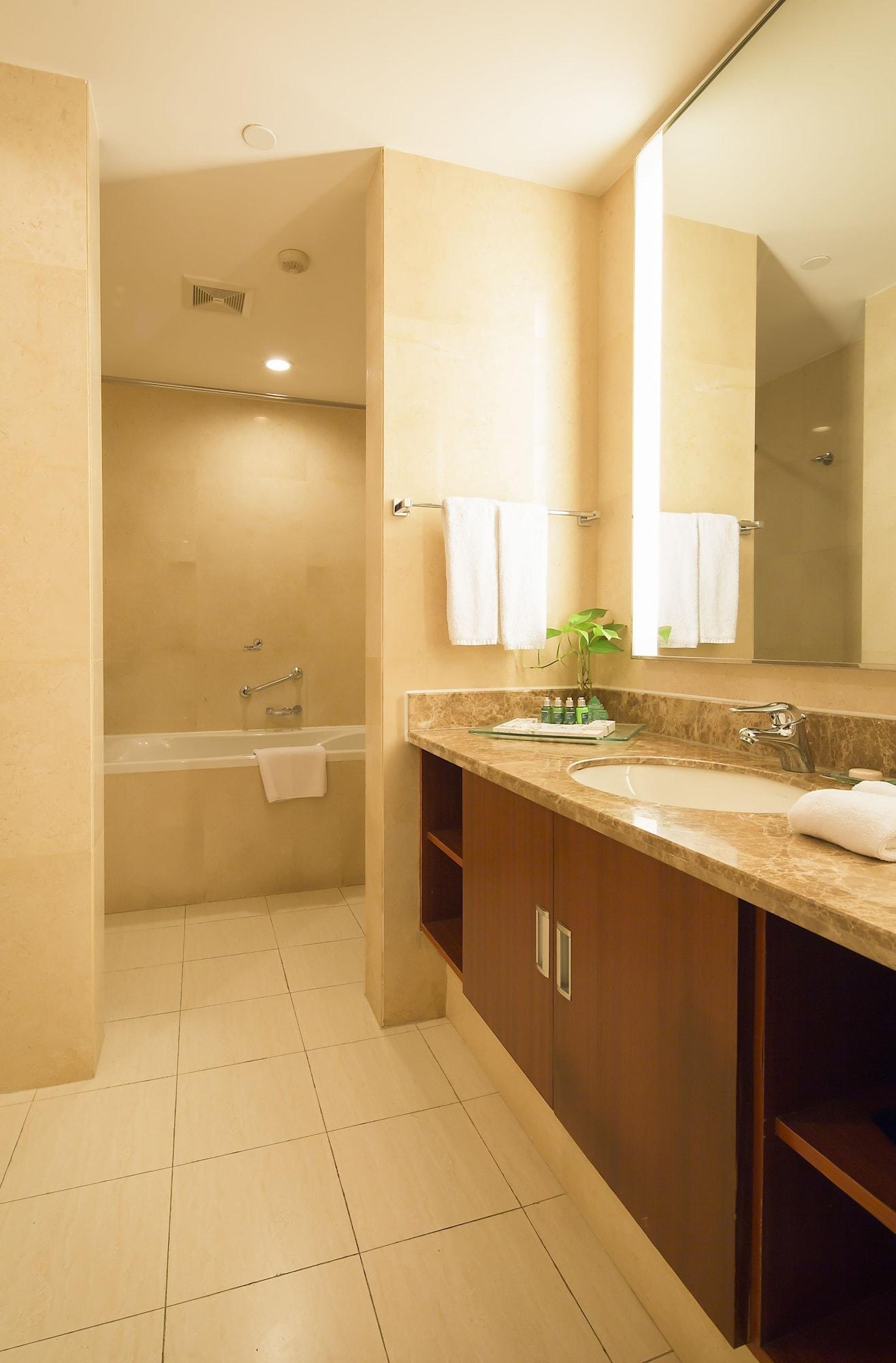 Landison Plaza International Hotel Zhenjiang  Esterno foto