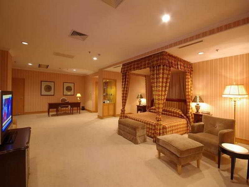 Landison Plaza International Hotel Zhenjiang  Esterno foto