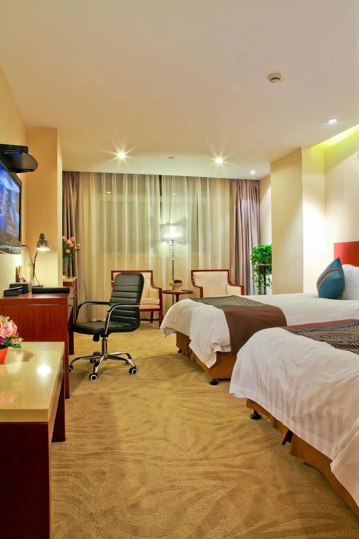 Landison Plaza International Hotel Zhenjiang  Esterno foto