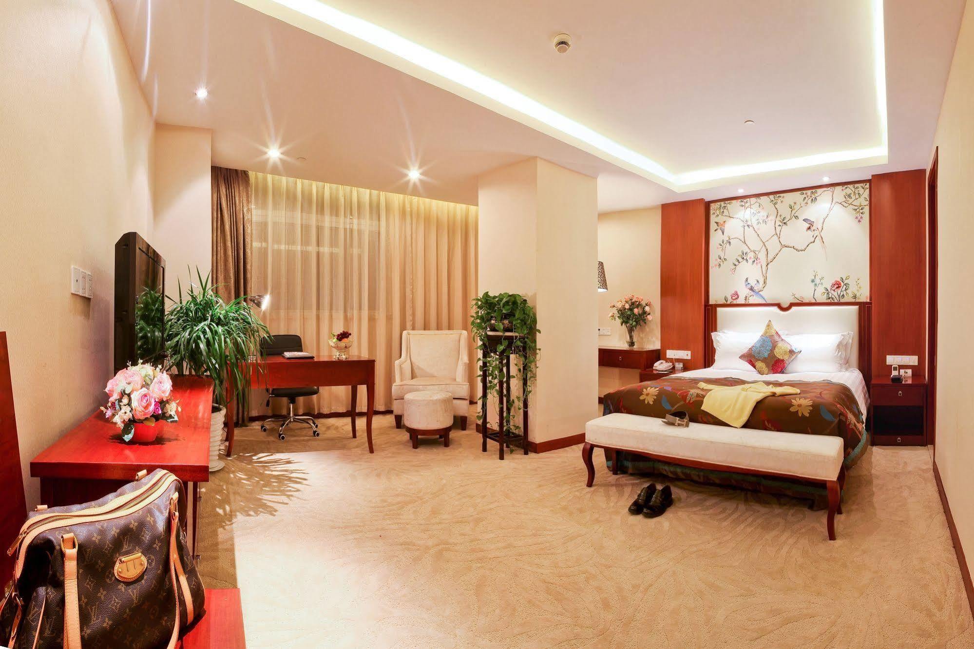 Landison Plaza International Hotel Zhenjiang  Esterno foto